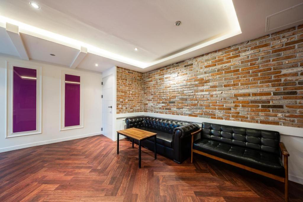 Gray Hotel Puszan Kültér fotó