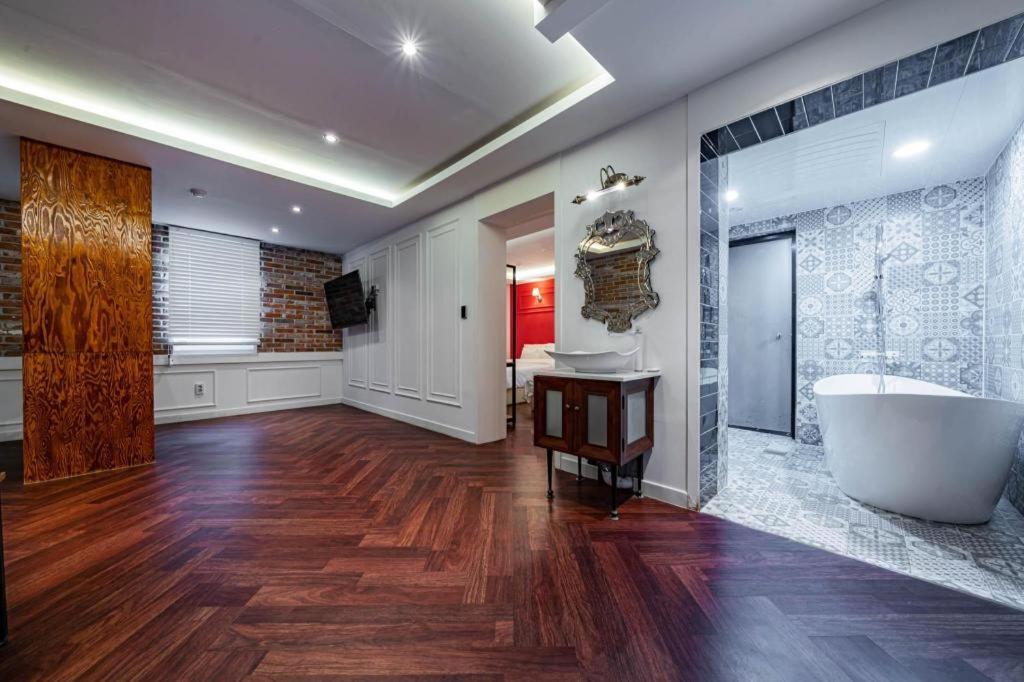 Gray Hotel Puszan Kültér fotó