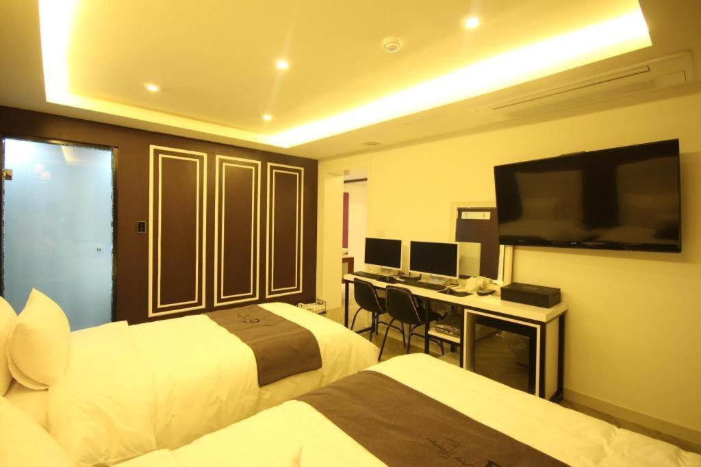 Gray Hotel Puszan Kültér fotó