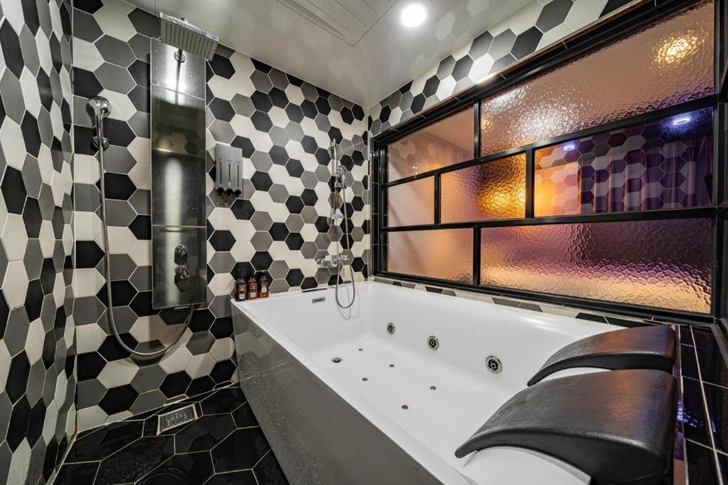 Gray Hotel Puszan Kültér fotó